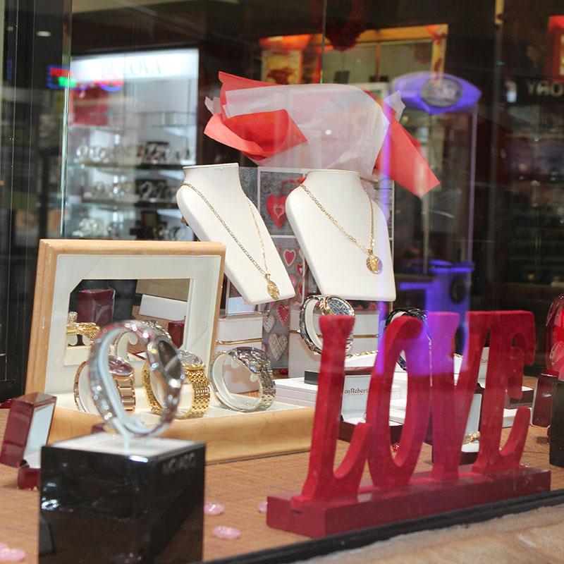 DON ROBERTO JEWELERS Panorama Mall